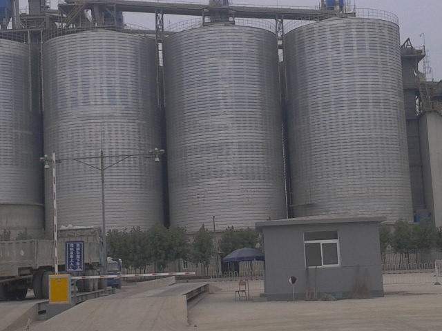 军垦路街道历史上钢板仓是如何发展的呢