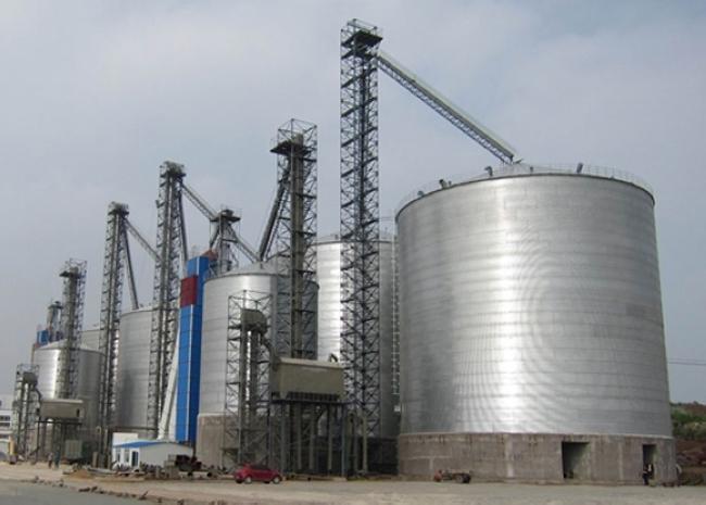 军垦路街道大型钢板库构造参数及水泥储存质量